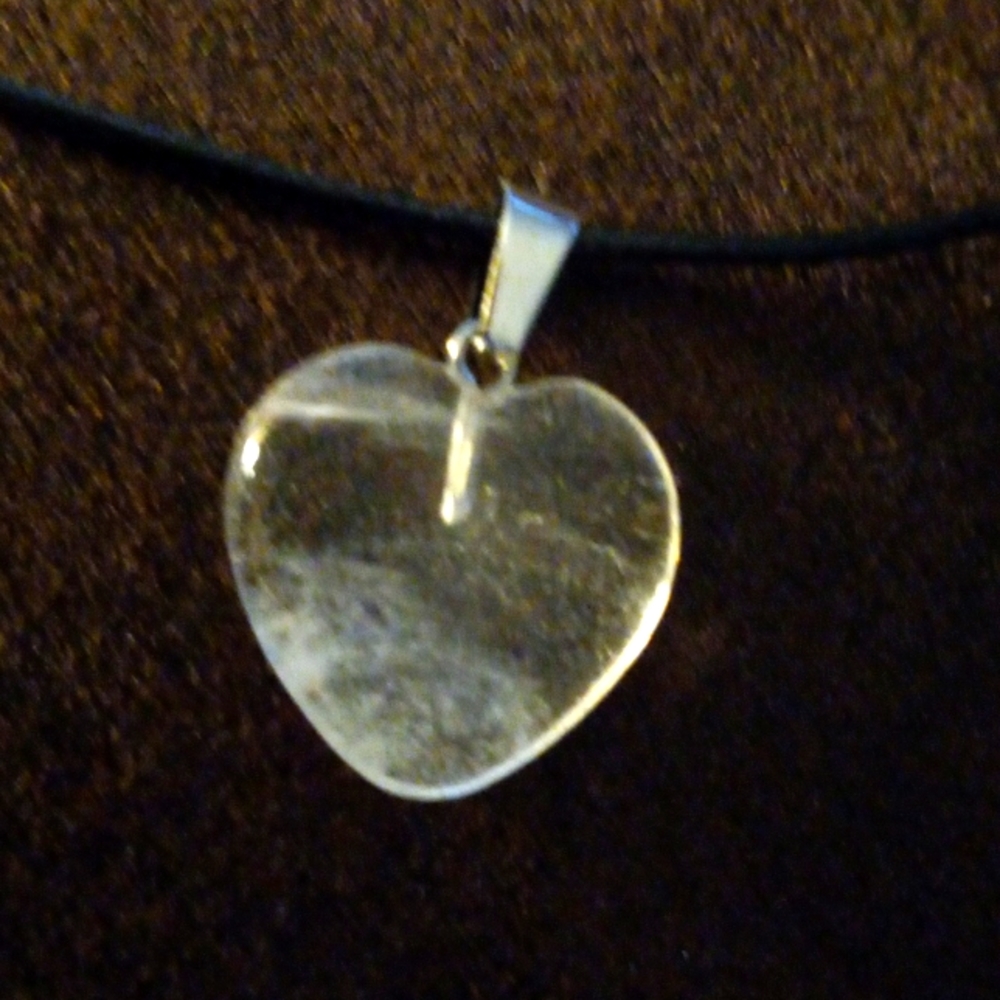 Heart shaped pendant necklace